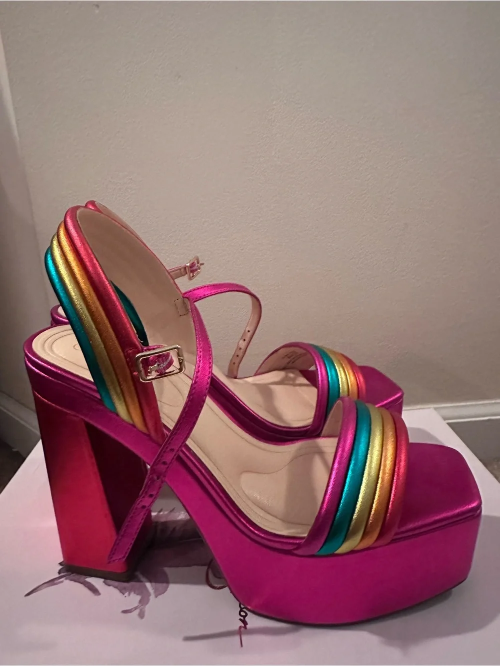 Jessica Simpson metallic Fuchsia Platform Sandals with Rainbow Straps